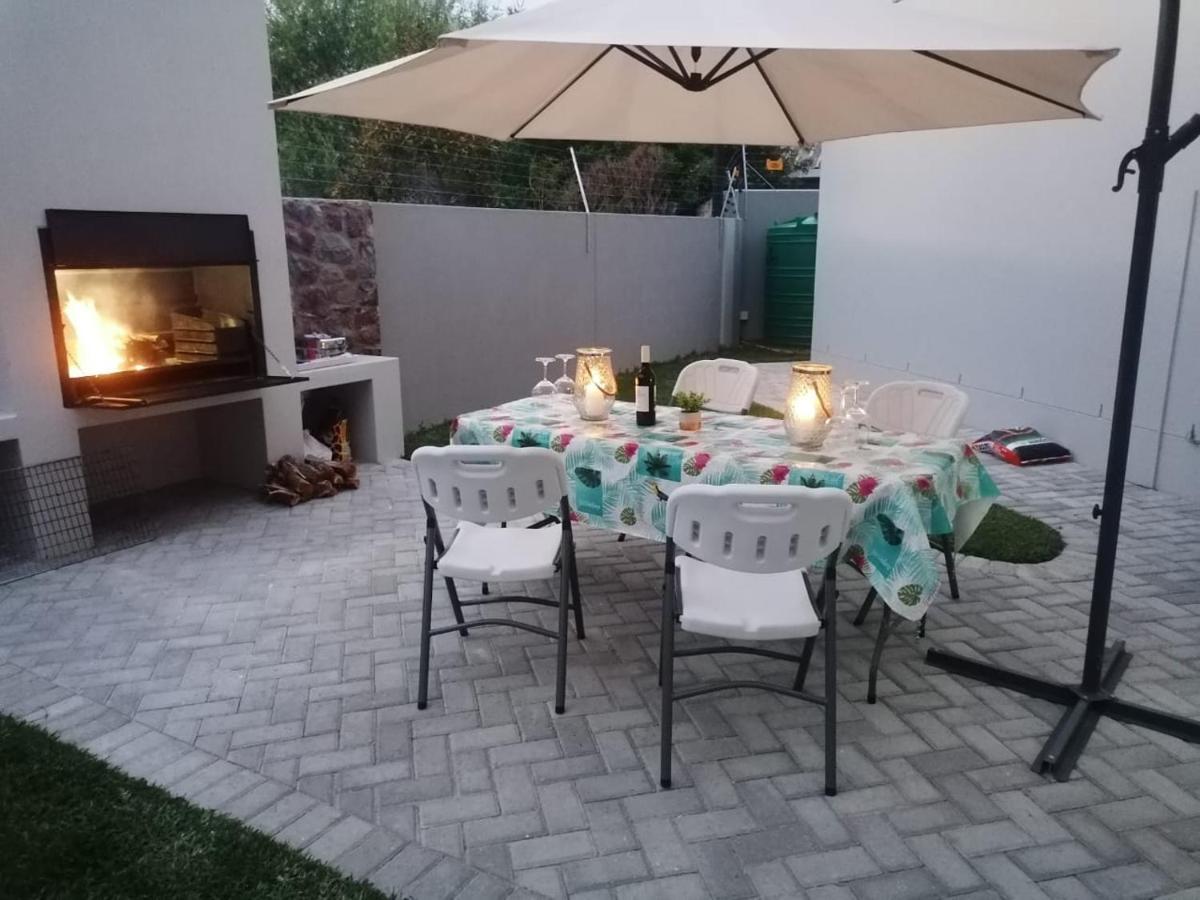 Hotel Elizabeth House à Hermanus Extérieur photo