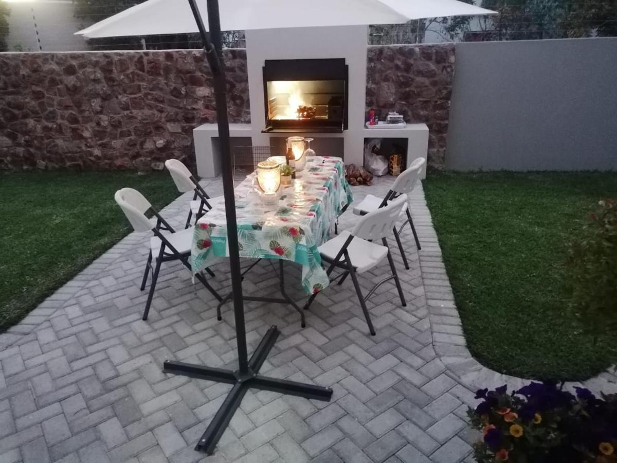 Hotel Elizabeth House à Hermanus Extérieur photo