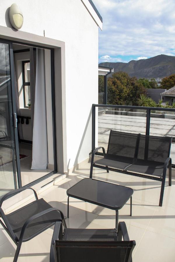 Hotel Elizabeth House à Hermanus Extérieur photo