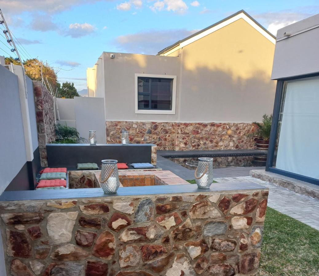 Hotel Elizabeth House à Hermanus Extérieur photo