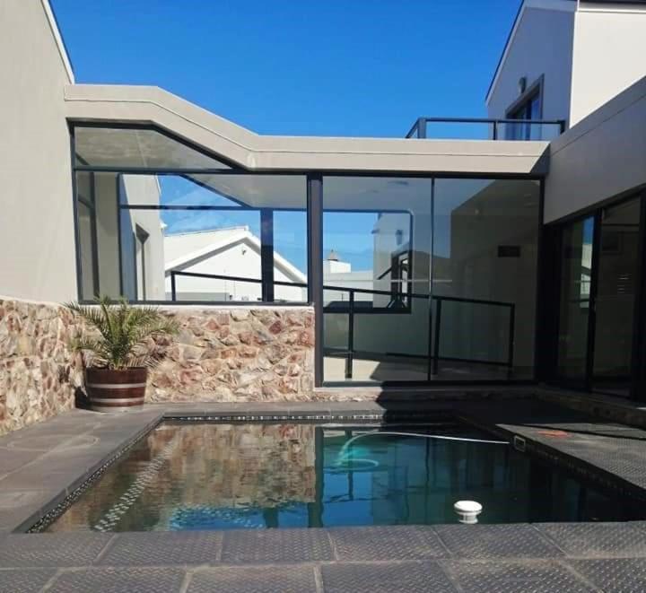 Hotel Elizabeth House à Hermanus Extérieur photo